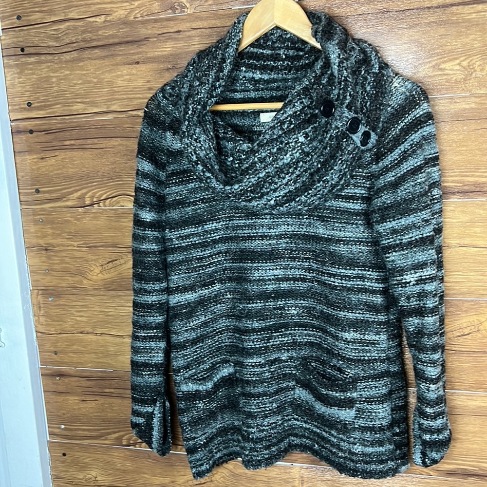 G.H.Bass & Co women’s turtle neck cozy sweater size Medium